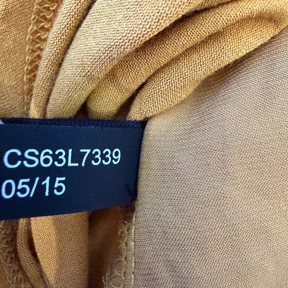 The Limited Women’s Mustard Yellow Sleeveless Keyhole Blouse Top Size Large - Picture 5 of 7